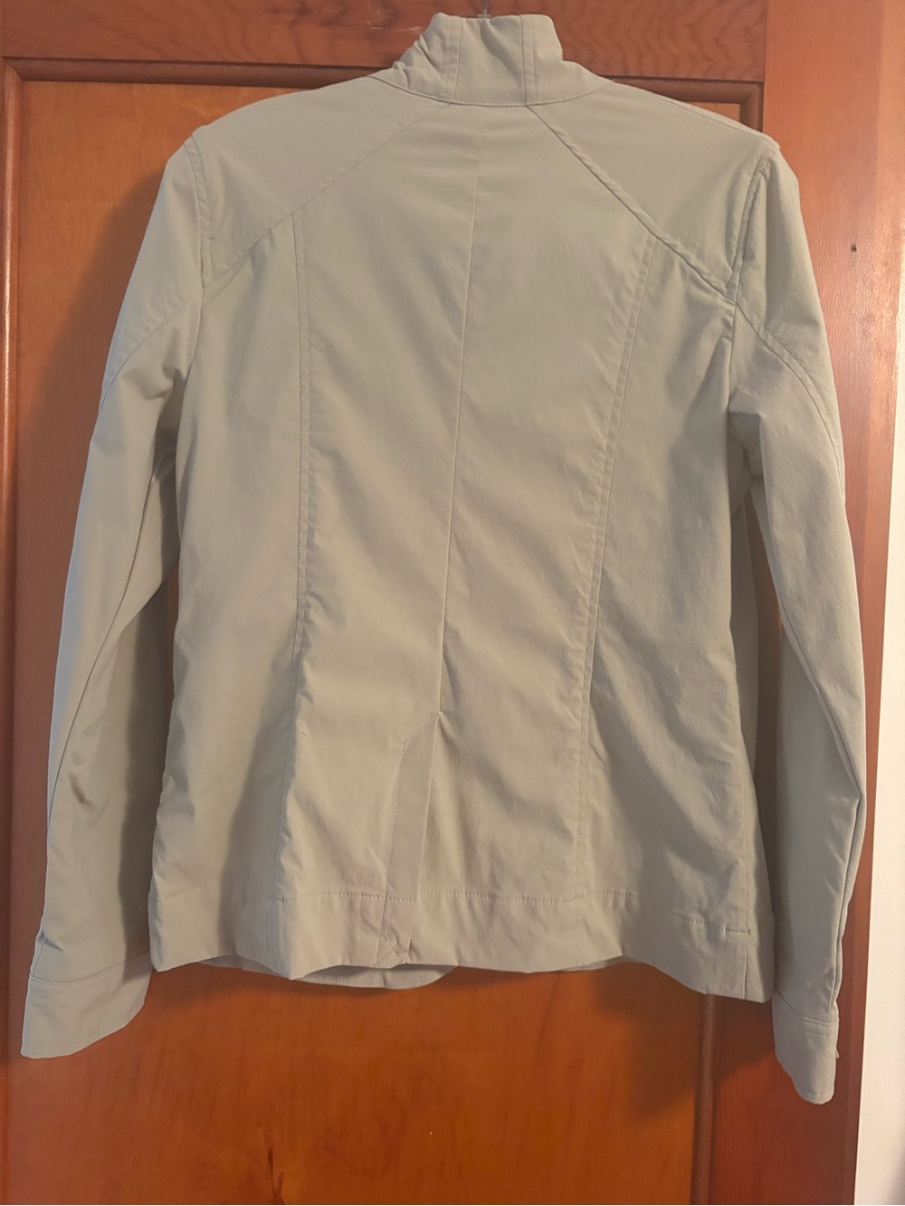 Eddie Bauer Travex Voyager Travel Blazer Jacket Tan Beige - Size 10 - Picture 2 of 5